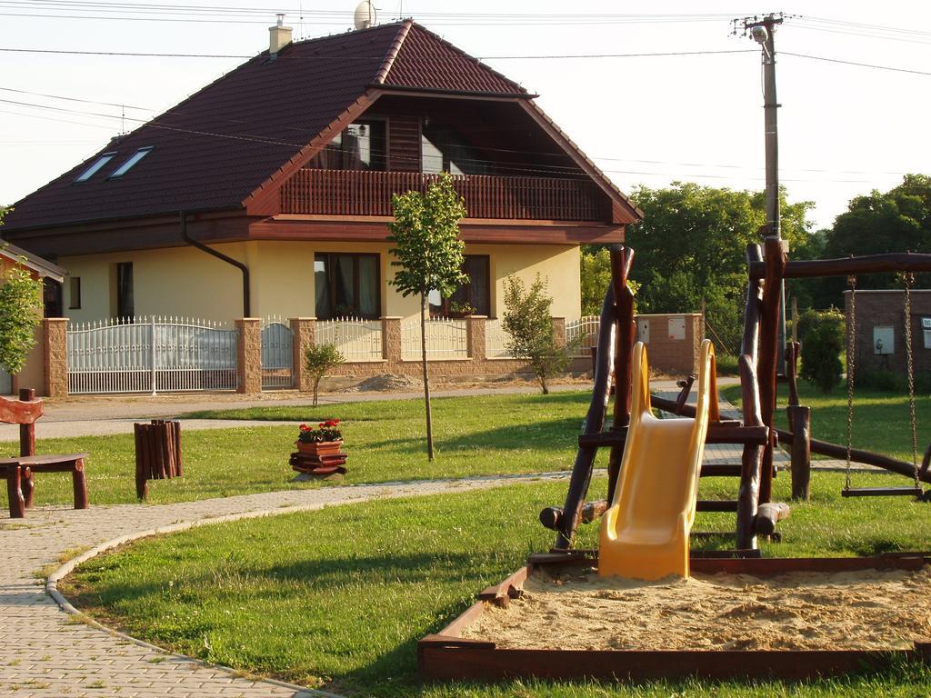 Villa Vilka Relax Podhájska Zimmer foto